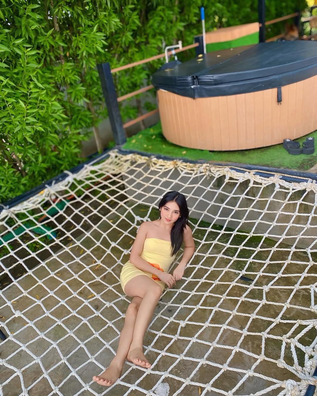 Hammock net and jacuzzi